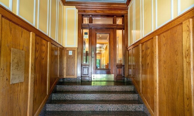 106 Queensberry St in Boston, MA - Building Photo - Building Photo