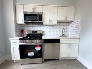 133 37th St, Unit 2 in Union City, NJ - Foto de edificio - Building Photo