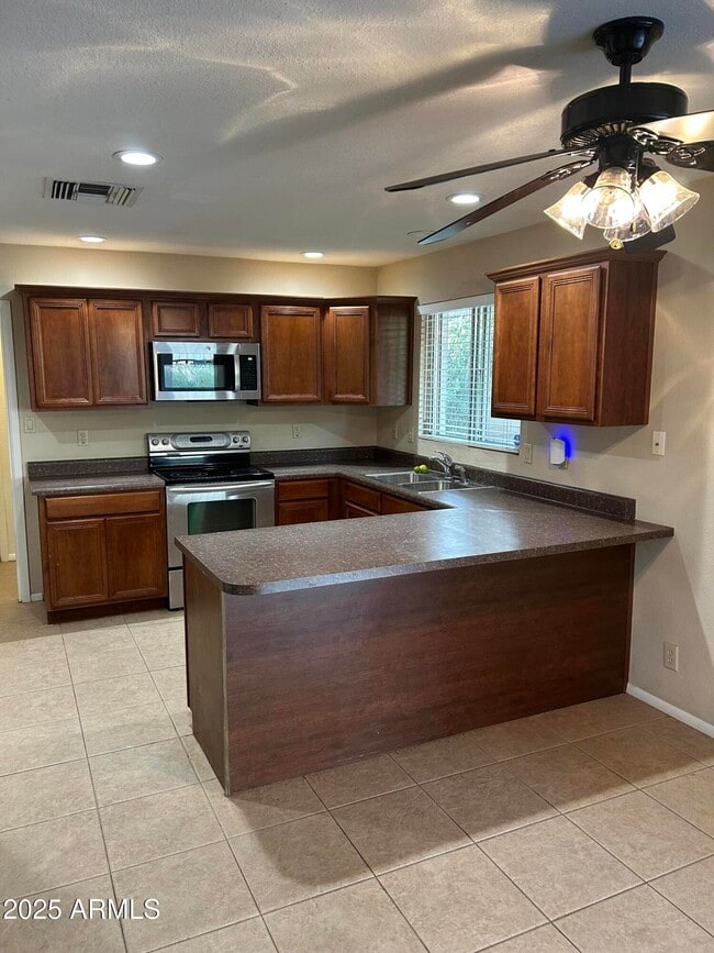 6120 E Hobart St in Mesa, AZ - Building Photo - Building Photo