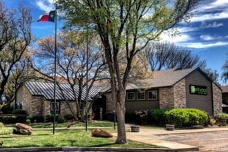 Bentwood Apartments in Lubbock, TX - Building Photo - Building Photo