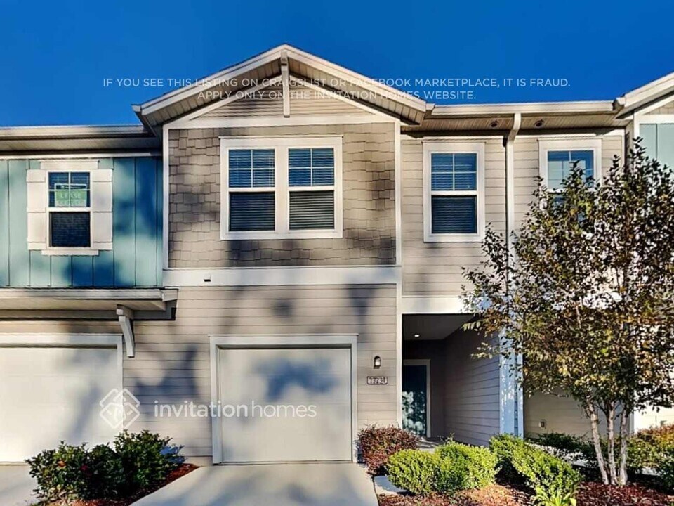 13234 Shore Grass Dr in Jacksonville, FL - Building Photo