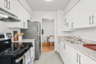 41 Warrender Ave in Toronto, ON - Building Photo - Building Photo