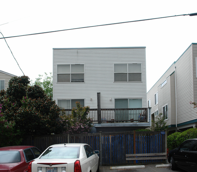 10335 Midvale Ave in Seattle, WA - Building Photo