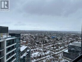 25 Wellington St S in Kitchener, ON - Building Photo