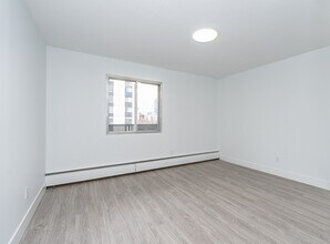 Lancaster Tower in Edmonton, AB - Building Photo - Building Photo