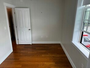 13 Water St in Newmarket, NH - Building Photo - Building Photo