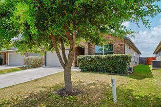 2630 McCrae in New Braunfels, TX - Building Photo - Building Photo