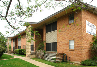 Shanti Apartments in Austin, TX - Foto de edificio - Building Photo