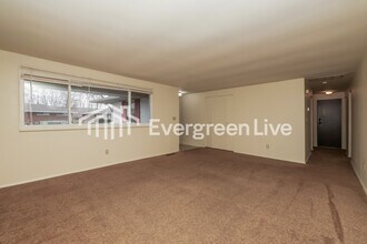 7972 Blackshear Dr in Dayton, OH - Building Photo - Building Photo