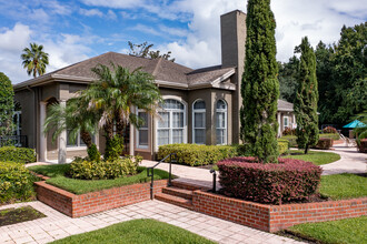 Residences at Sabal Point in Longwood, FL - Foto de edificio - Building Photo