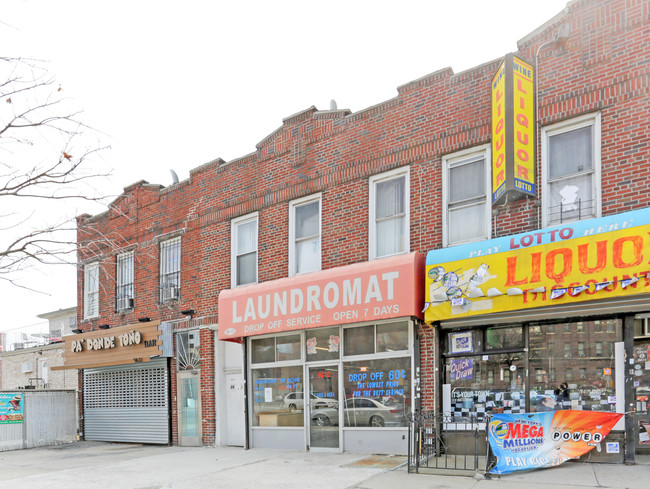 96-10 31st Ave in East Elmhurst, NY - Building Photo - Building Photo