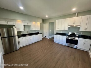 548 Harrison Ave in Scranton, PA - Building Photo - Building Photo