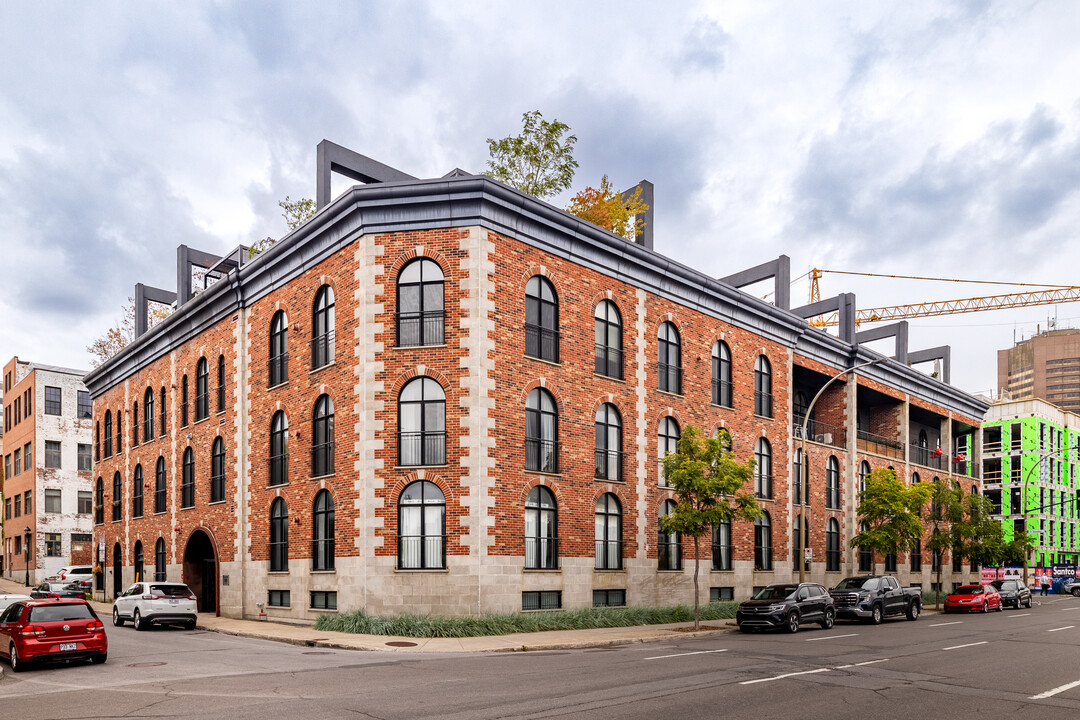 Le Oxford in Montréal, QC - Building Photo