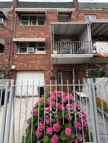 726 Soundview Ave in Bronx, NY - Building Photo