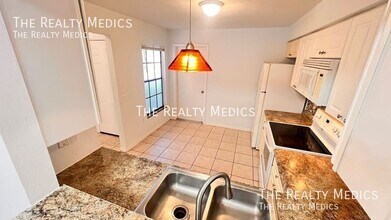 7628 University Garden Dr in Winter Park, FL - Building Photo - Building Photo