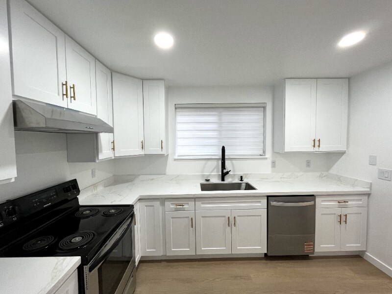 8715 175th Ave NE in Redmond, WA - Building Photo