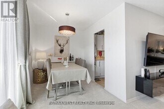 2485 Woking Crescent in Mississauga, ON - Building Photo - Building Photo