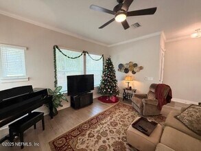 7430 Beach Walk Place in Jacksonville, FL - Building Photo - Building Photo