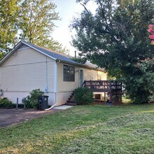 1028 Long Meadows Dr in Lynchburg, VA - Building Photo - Building Photo