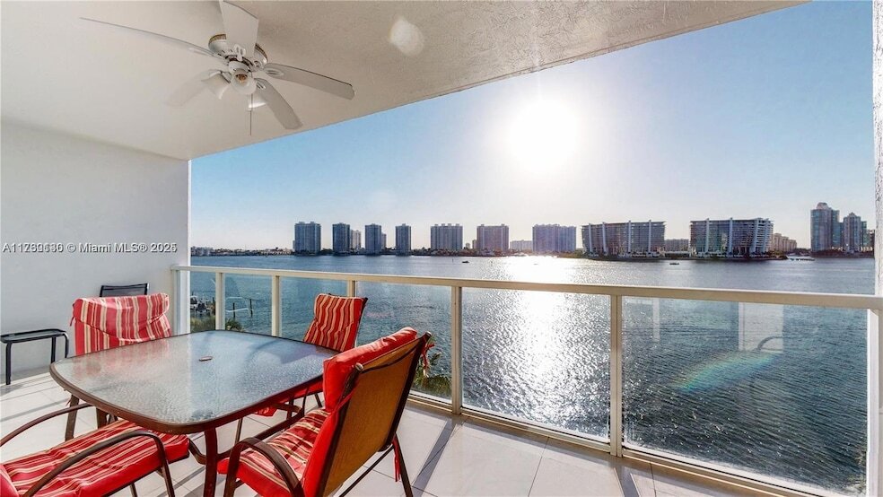 18100 N Bay Rd, Unit 504 in Sunny Isles Beach, FL - Foto de edificio