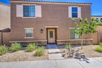 3923 S 79th Ln in Phoenix, AZ - Building Photo - Building Photo