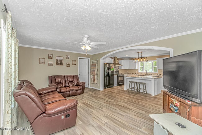 198 Kinlaw Dr in Tabor City, NC - Building Photo - Building Photo