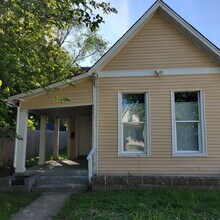 915 Marion Ave in Indianapolis, IN - Building Photo - Building Photo