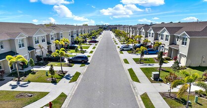 Amore Village Townhomes in Melbourne, FL - Foto de edificio - Building Photo