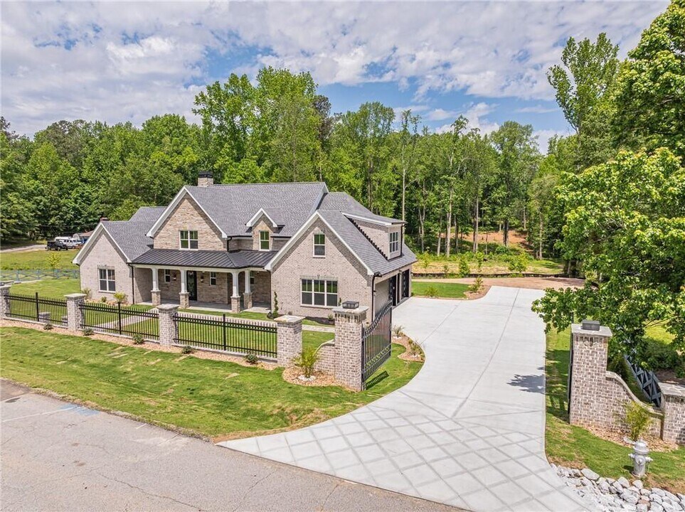 140 Maranatha Trail in Lawrenceville, GA - Building Photo