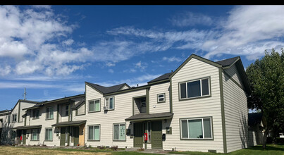 El Dorado Townhouses in Richland, WA - Building Photo - Building Photo