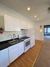 370 S Negley Ave, Unit 2 in Pittsburgh, PA - Foto de edificio - Building Photo