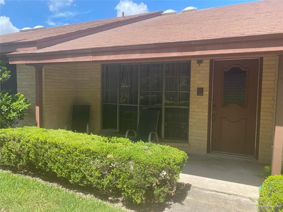 901 E Dallas Ave-Unit -2 in McAllen, TX - Building Photo