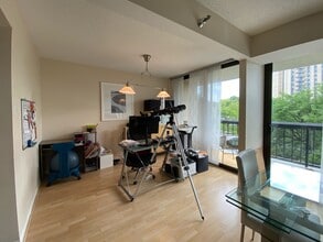 7401 Westlake Ter, Unit 407 in Bethesda, MD - Building Photo - Building Photo
