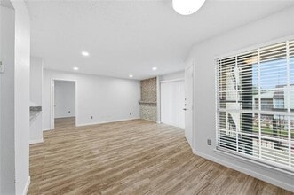 12482 Abrams Rd in Dallas, TX - Building Photo - Building Photo