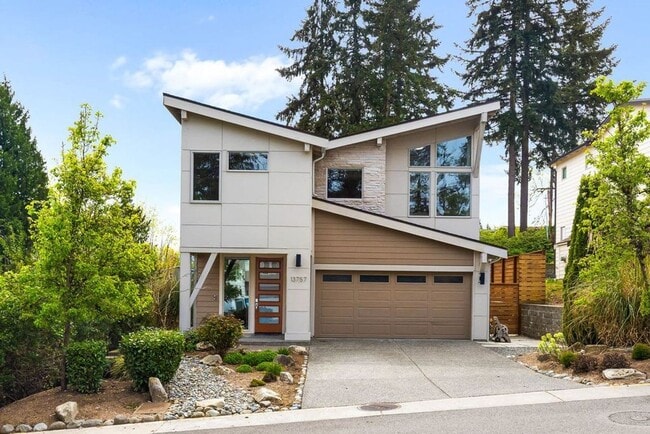 property at 13757 NE 100th Ct