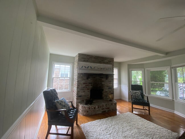 property at 1172 Landsdowne Dr