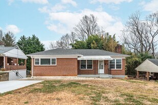 4620 Golf Park Dr in Lynchburg, VA - Building Photo