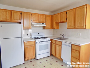 28 Colborne Rd, Unit 12A in Boston, MA - Foto de edificio - Building Photo