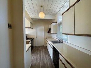 864 Menker Ave in San Jose, CA - Building Photo - Building Photo