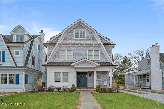 property at 608 Chicago Blvd