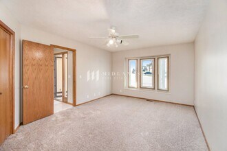 11703 S 25th Ave Cir in Bellevue, NE - Building Photo - Building Photo