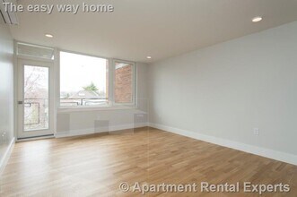 334 Harvard St, Unit #H4 in Cambridge, MA - Foto de edificio - Building Photo