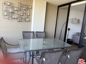 4337 Marina City Dr in Marina Del Rey, CA - Building Photo - Building Photo