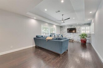 10135 Rockmoor Dr in Dallas, TX - Building Photo - Building Photo