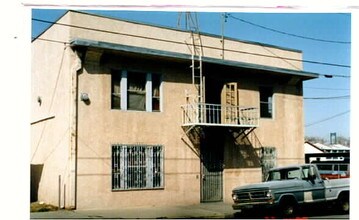 Johnson Manor in San Pedro, CA - Foto de edificio - Building Photo