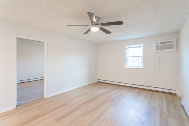 Riveredge Square Apartments in Spring City, PA - Foto de edificio - Interior Photo