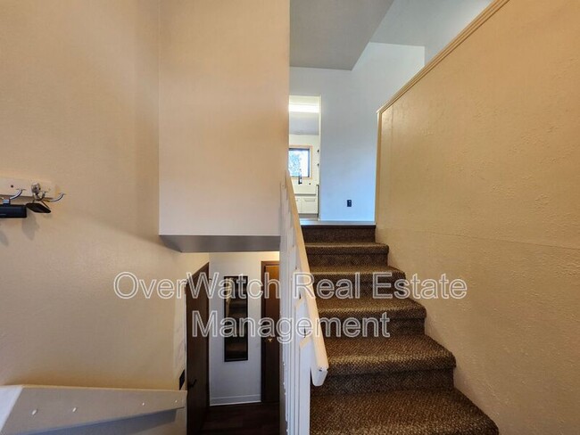 12244 Breckenridge Dr in Anchorage, AK - Building Photo - Building Photo