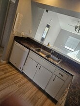 6391 Gateway Ave in Sarasota, FL - Building Photo - Building Photo