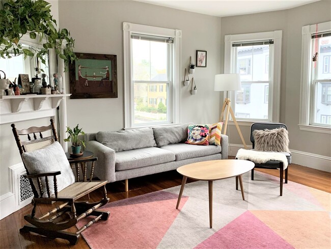 107 Oxford St, Unit 3