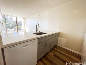 98-500-500 Koauka Loop in Aiea, HI - Building Photo - Building Photo